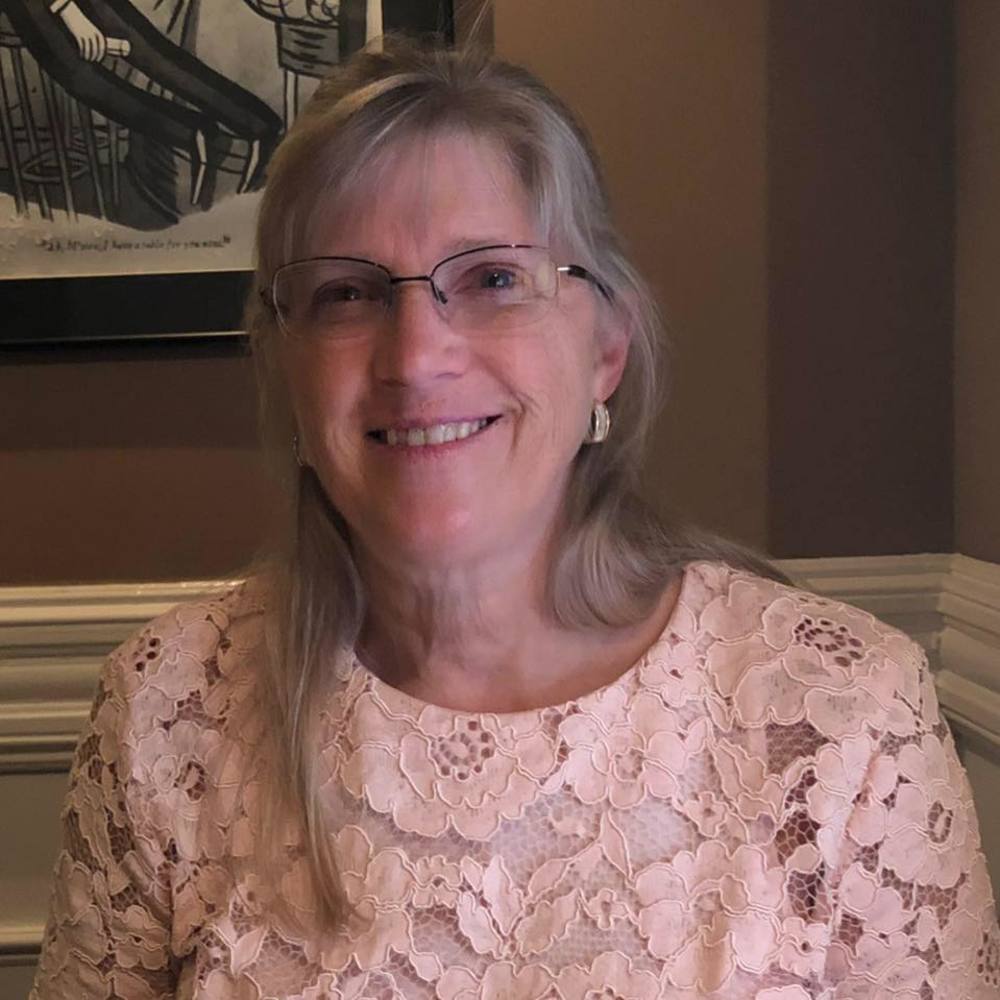 Meet your Posher, Debbie